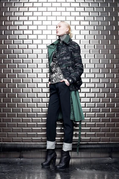 Look 19